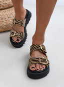 Σανδάλια flatforms δερμάτινα pony skin TFP - Κάμελ - thefashionproject.gr - TFP