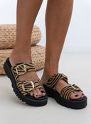 Σανδάλια flatforms δερμάτινα pony skin TFP - Κάμελ - thefashionproject.gr - TFP