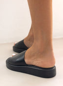 Σανδάλια flatforms δερμάτινα TFP - Μαύρο - thefashionproject.gr - TFP