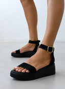 Σανδάλια flatforms καστόρινα Estil