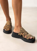 Σανδάλια flatforms fisherman με print TFP