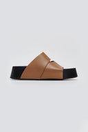Σανδάλια flatforms με άνοιγμα Iris Sandals - Τάουπε - thefashionproject.gr - IRIS