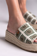 Σανδάλια flatforms με πλεκτό σχέδιο Refresh 172842 - Χακί - thefashionproject.gr - Refresh