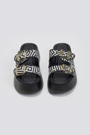 Σανδάλια flatforms με print Estil