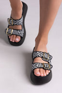 Σανδάλια flatforms με print Estil