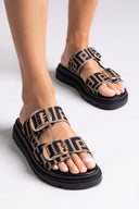 Σανδάλια flatforms με print Tfp