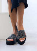 Σανδάλια flatforms με στρας Estil