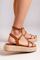 Σανδάλια flatforms με τρουκς ERYNN