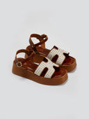 Σανδάλια flatforms με υφασμάτινη print φάσα Estil