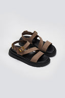 Σανδάλια flatforms nubuck με μπαρέτα Tfp