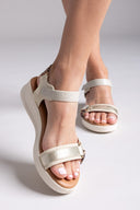 Σανδάλια flatforms σε συνδυασμό υλικών MARIAMARE