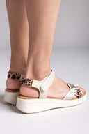 Σανδάλια flatforms σε συνδυασμό υλικών MARIAMARE