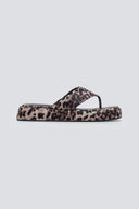 Σανδάλια flatforms υφασμάτινα με print 