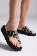 Σανδάλια flatforms υφασμάτινα με print Tfp