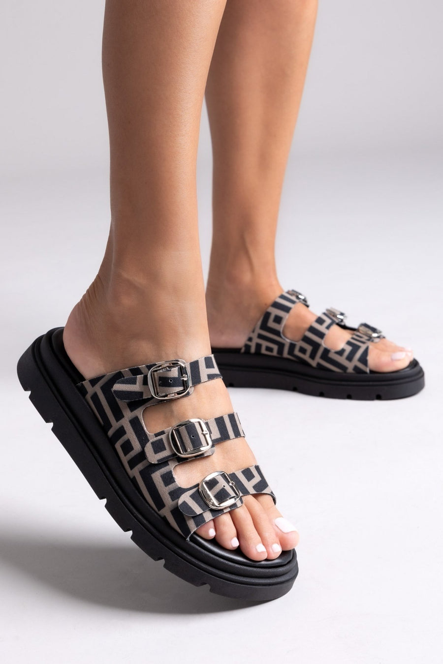 Σανδάλια flatforms υφασμάτινα με τρεις φάσες Tfp