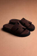 Σανδάλια καστόρινα με ανοίγματα - Καφέ - thefashionproject.gr - Estil - 25011036002