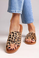 Σανδάλια καστόρινα με ασύμμετρη φάσα Estil - Leopard - thefashionproject.gr - Estil