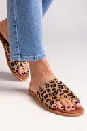Σανδάλια καστόρινα με ασύμμετρη φάσα Estil - Leopard - thefashionproject.gr - Estil