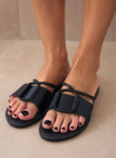 Σανδάλια με crossover στρας Estil - Μαύρο - thefashionproject.gr - Estil
