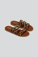 Σανδάλια με συνθετικό ponyskin και print Estil