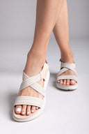 Σανδάλια sporty crossover με velcro - Μπεζ - thefashionproject.gr - La Coquette
