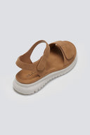 Σανδάλια sporty με φαρδιά φάσα - Κάμελ - thefashionproject.gr - La Coquette