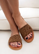 Σανδάλια suede με ανάγλυφη φάσα estil - Καφέ - thefashionproject.gr - Estil - 21941036002