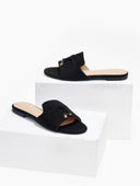 Σανδάλια suede με μεταλλικά charms ERYNN
