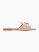 Σανδάλια suede με μεταλλικά charms ERYNN