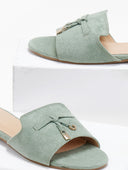 Σανδάλια suede με μεταλλικά charms ERYNN