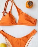 Σετ bikini με λοξό σχέδιο στον ώμο