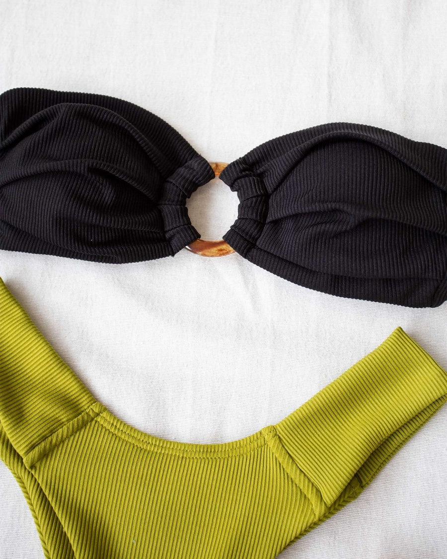 Σετ bikini με σούρες και κρίκο