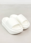 Slides με φαρδιά φάσα - Λευκό - thefashionproject.gr - The Fashion Project