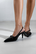 Γόβες μυτερές slingback λουστρίνι TFP