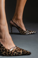 Γόβες μυτερές slingback σατέν TFP
