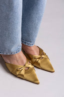 Slingback σατέν γόβες με φιόγκο CORINA - Λαδί - thefashionproject.gr - CORINA