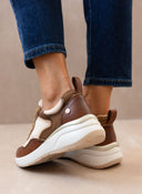 Sneakers chunky με κορδόνια Xti 143195