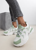Sneakers chunky σε συνδυασμούς χρωμάτων