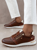 Sneakers με ανάγλυφο pattern Xti 143202