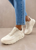 Sneakers με διάτρητο σχέδιο Xti 143380