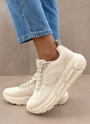 Sneakers με διάτρητο σχέδιο Xti 143380