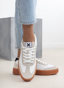 Sneakers με διχρωμία Xti 143181