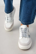 Sneakers με glitter και printERYNN
