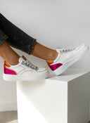 Sneakers με μεταλλικά χρώματα