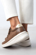 Sneakers με print Xti 143366 - Τάουπε - thefashionproject.gr - Xti Footwear