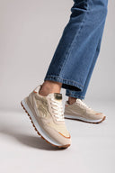 Sneakers με ψηλή σόλα ERYNN
