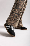 Sneakers με ρίγες ERYNN