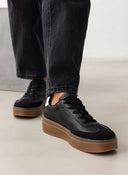 Sneakers flatforms με ρίγα