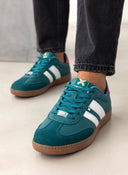 Sneakers με ρίγες Xti 143485