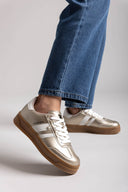 Sneakers με ρίγες Xti 143645